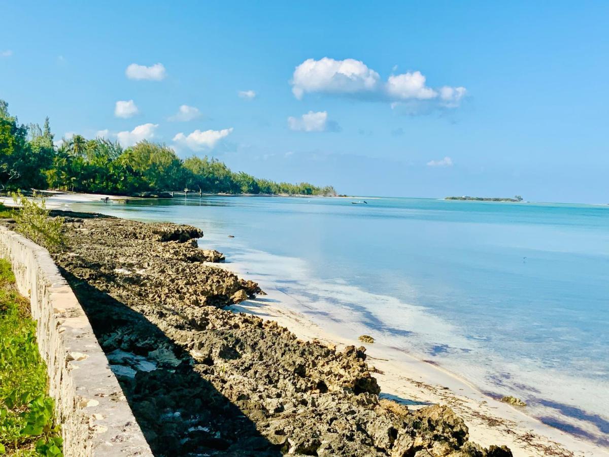 The Cay House Hotel Mangrove Cay Exterior photo